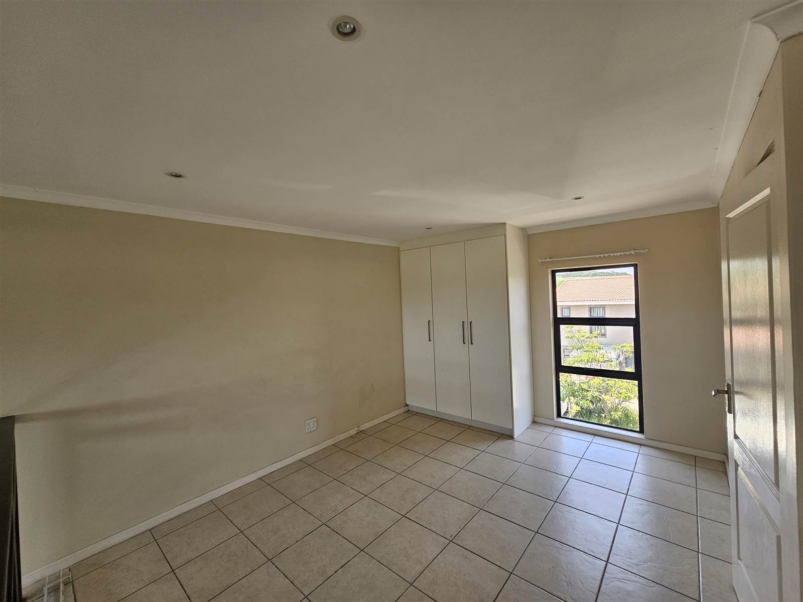 3 Bed Cluster in Palm Lakes Estate photo number 7