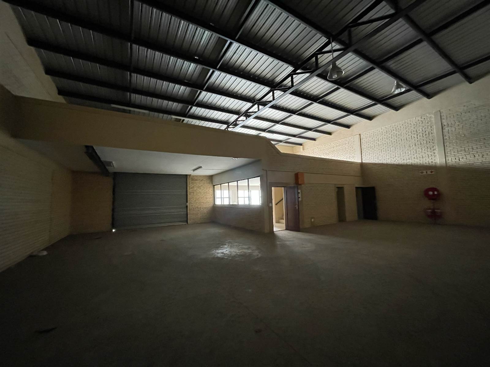 334  m² Commercial space in Pomona photo number 1