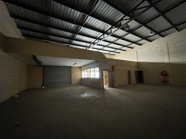 334  m² Commercial space