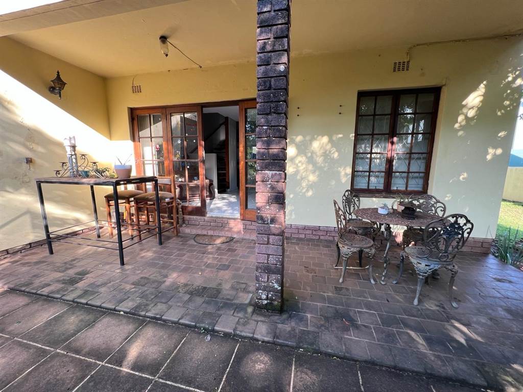 3 Bed Townhouse in Mtunzini photo number 4
