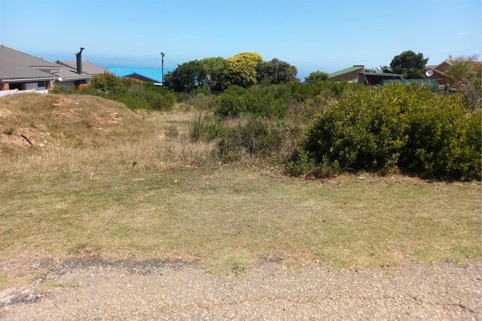 880 m² Land available in Dana Bay photo number 4