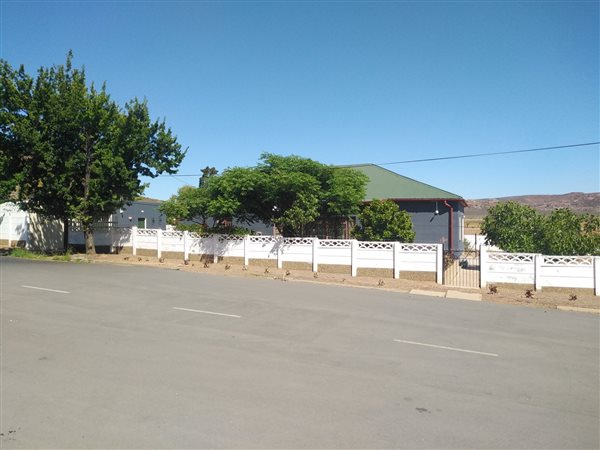 4 Bedroom House 4 Bedroom House