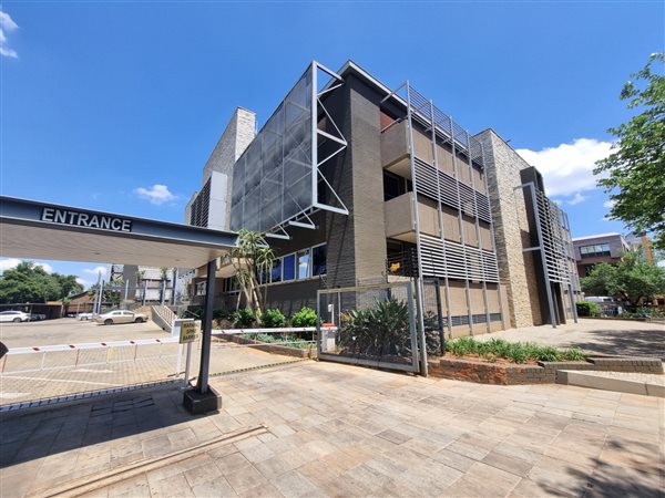 540  m² Commercial space in Hatfield