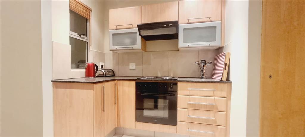 2 Bed Apartment in Sandhurst photo number 11