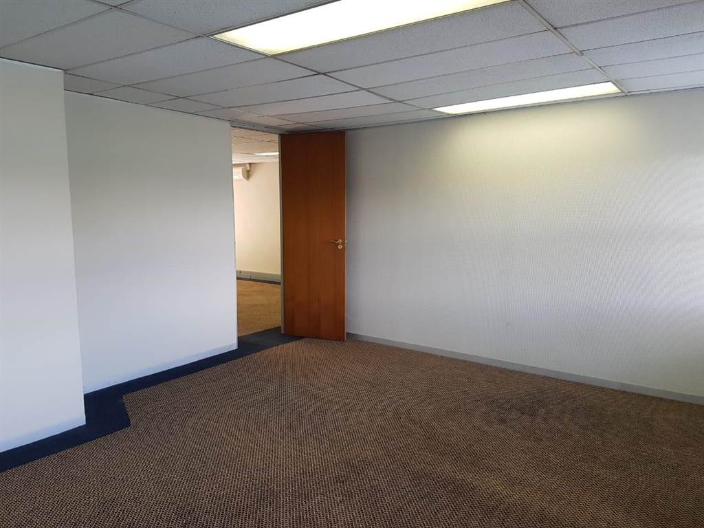 2741  m² Commercial space in Edenvale photo number 17