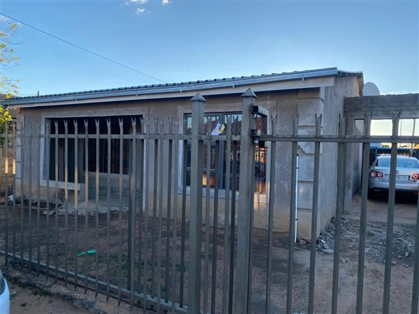 2 Bedroom House 2 Bedroom House
