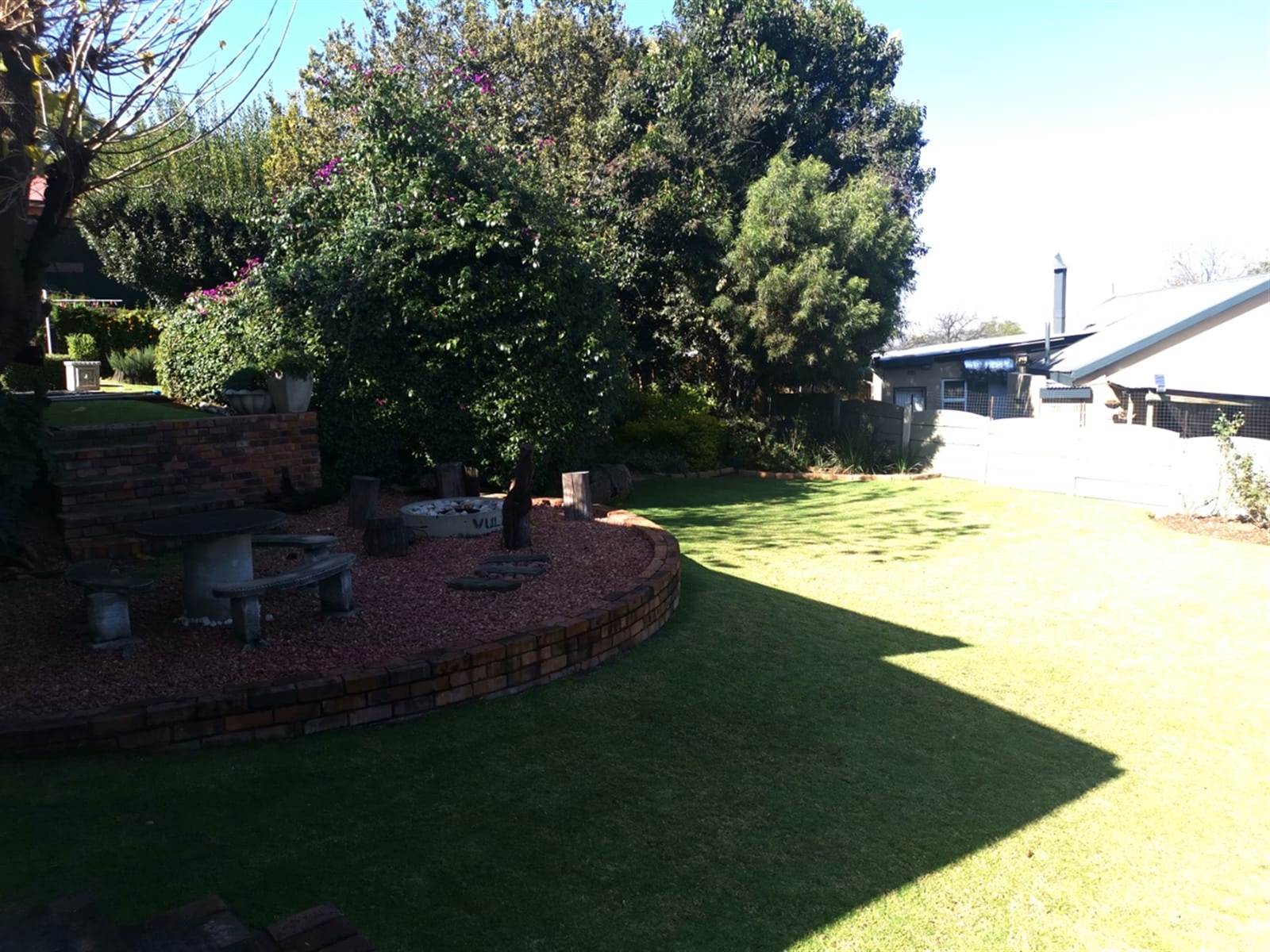 2 Bed House in Alberton photo number 14