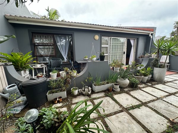 2 Bedroom Townhouse 2 Bedroom Townhouse