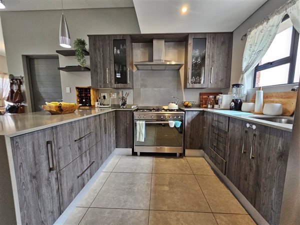 3 Bedroom House 3 Bedroom House