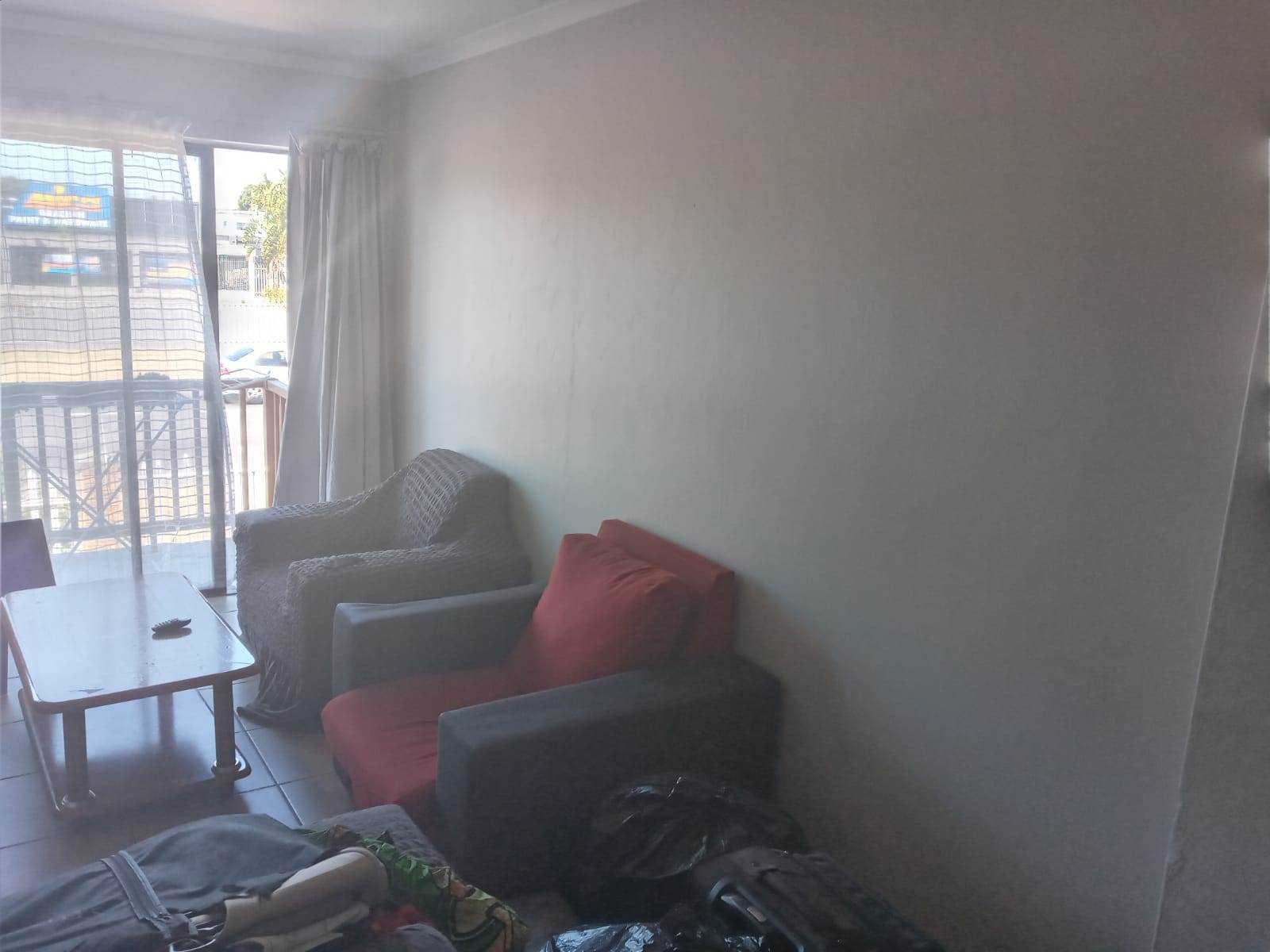 2 Bed Apartment in Brackenfell Central photo number 9