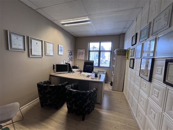 179 m² Commercial space 179 m² Commercial space