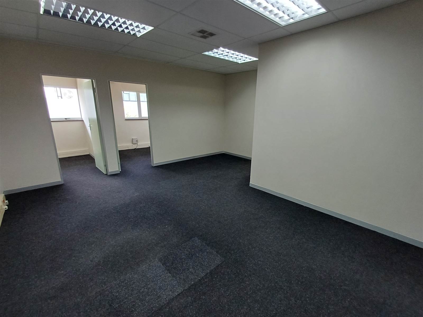 88  m² Commercial space in Morningside photo number 2