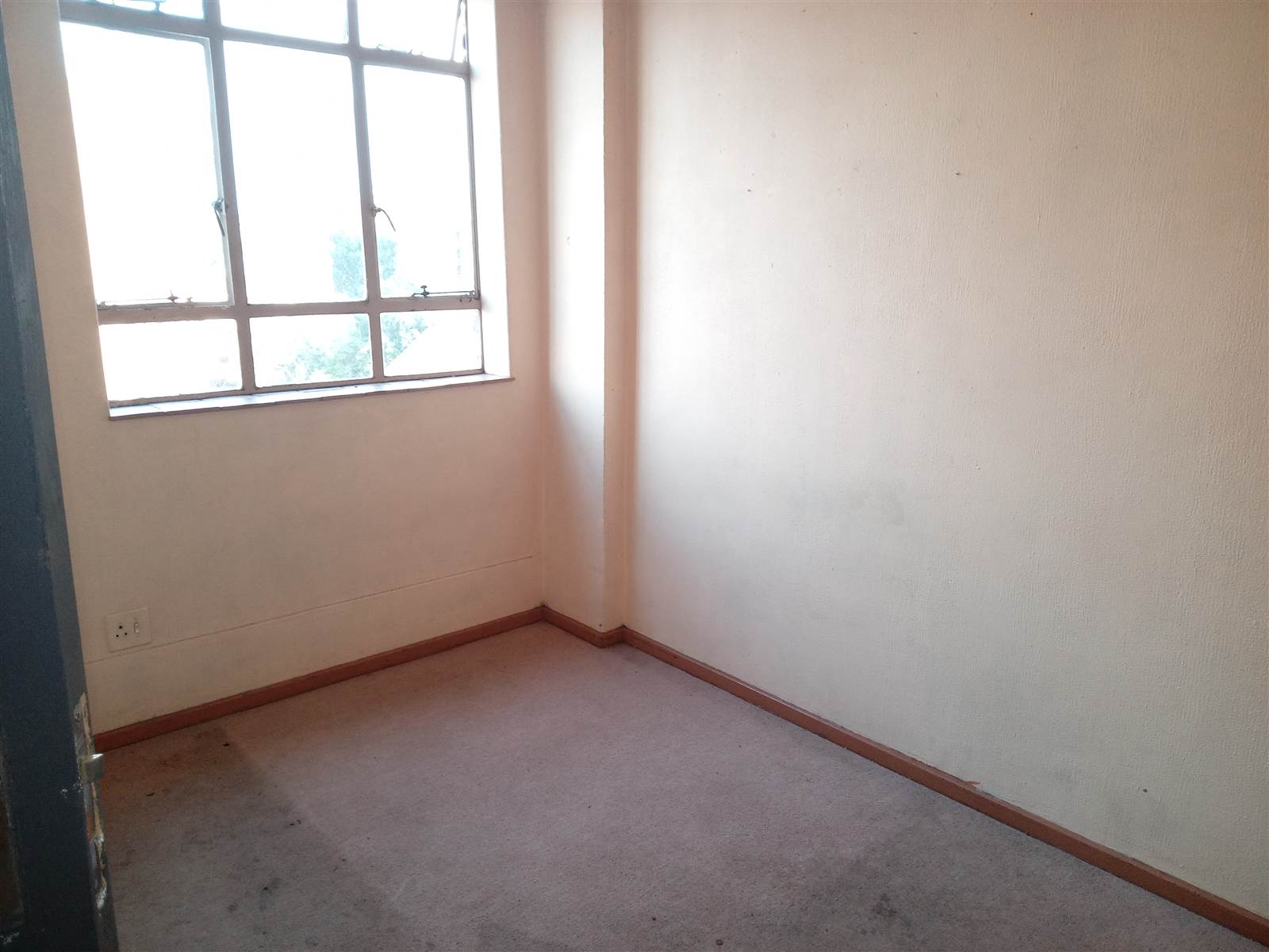 2 Bed Flat in Sunnyside photo number 20