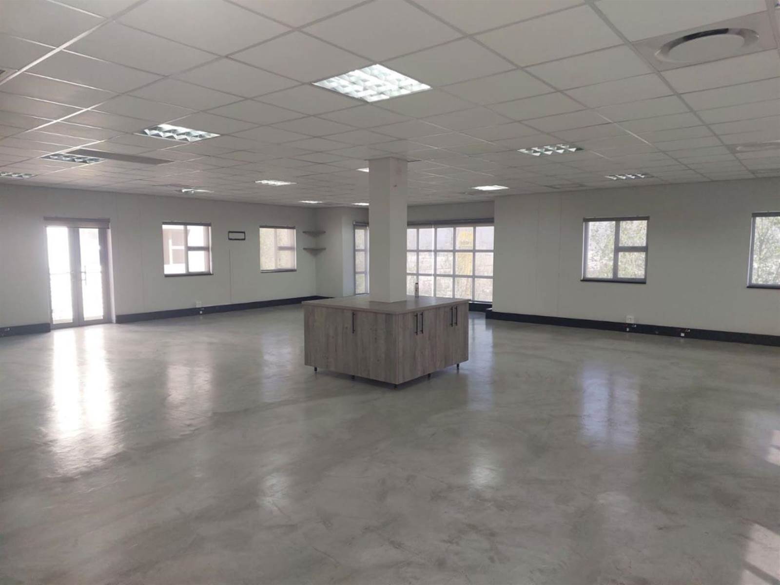 668  m² Commercial space in Fourways photo number 6