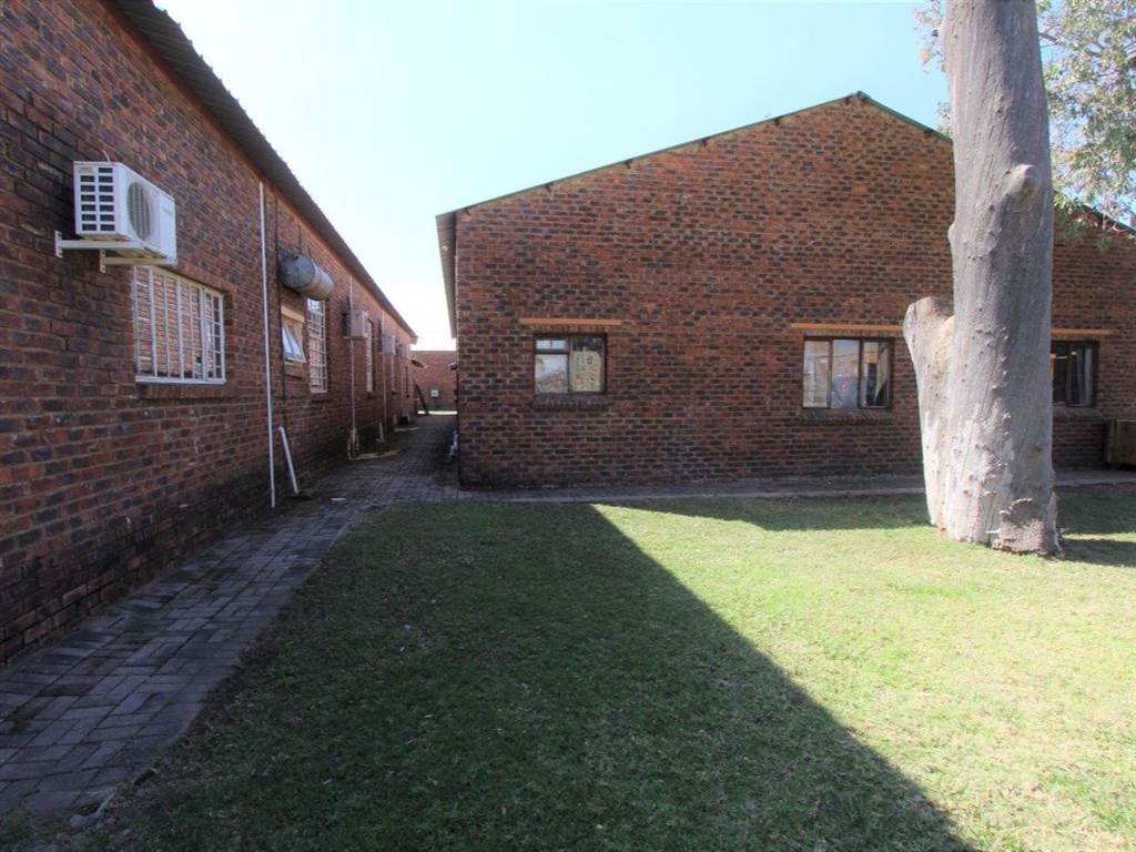 961  m² Commercial space in Modimolle photo number 13