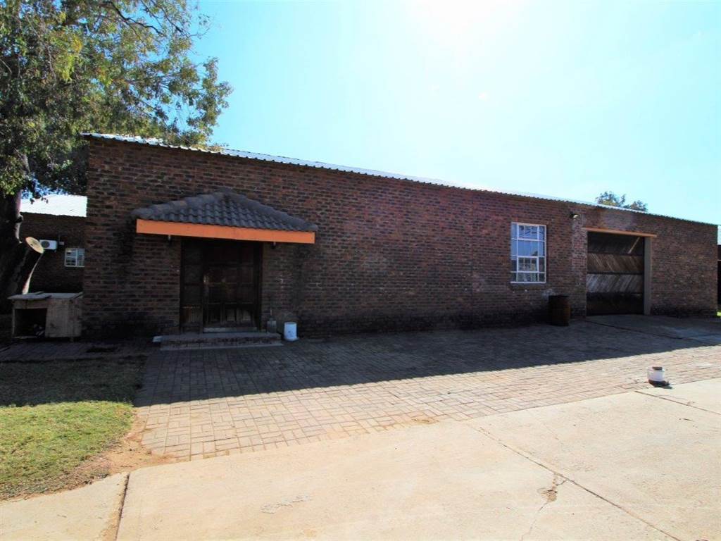 961  m² Commercial space in Modimolle photo number 11