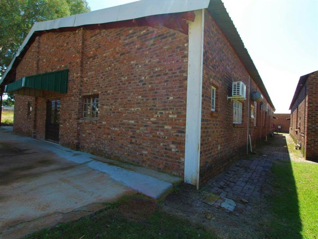 961  m² Commercial space in Modimolle photo number 4