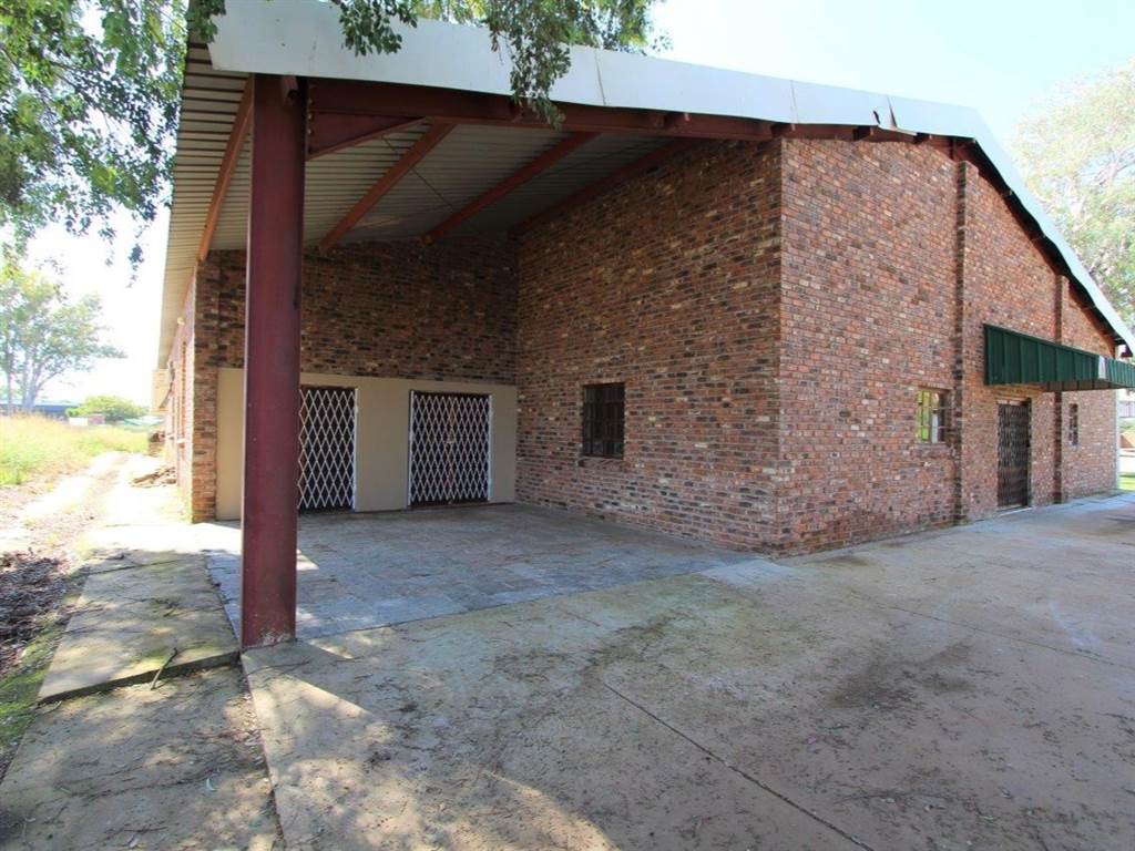 961  m² Commercial space in Modimolle photo number 2