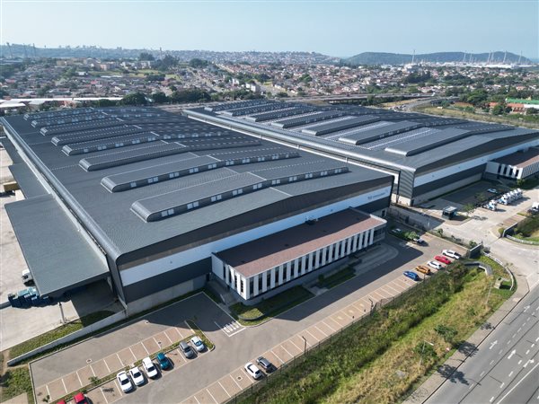 33 500  m² Industrial space