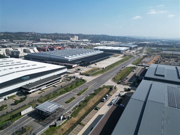 33 500  m² Industrial space