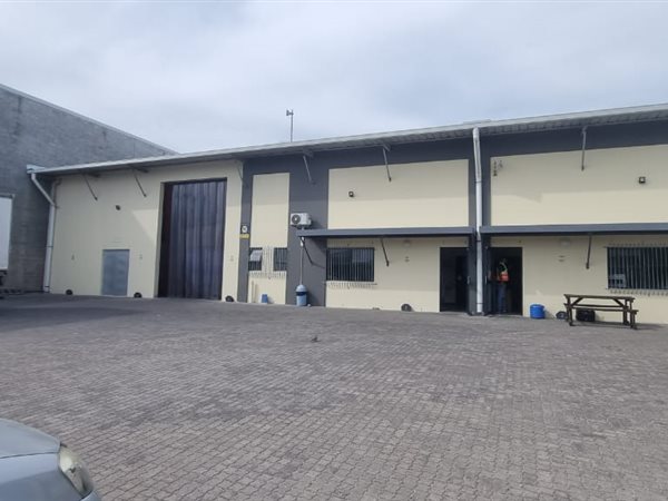 1350  m² Industrial space in Airport Industria