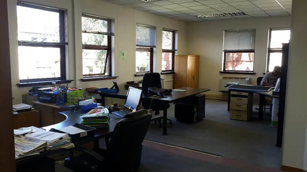 1048  m² Office Space in Edenburg photo number 5