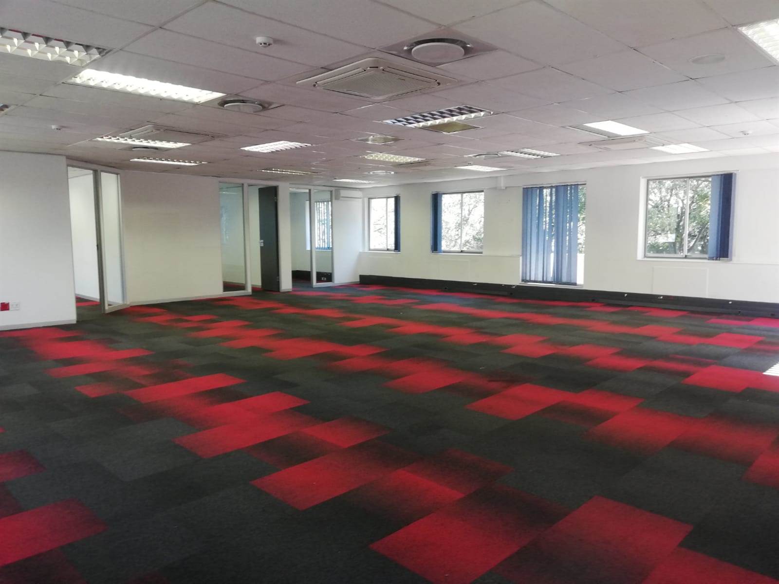 587.9  m² Commercial space in Woodmead photo number 11