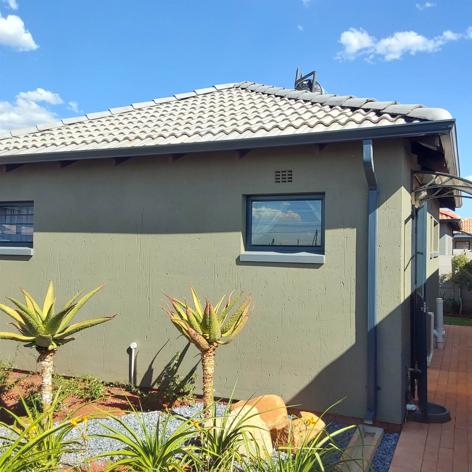 2 Bed House in Protea Glen photo number 7