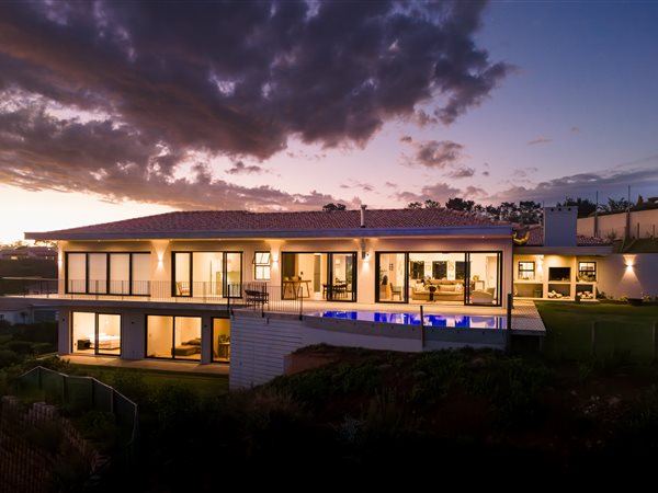 5 Bedroom House 5 Bedroom House