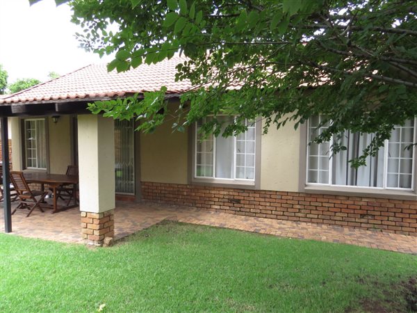 2 Bedroom Townhouse 2 Bedroom Townhouse