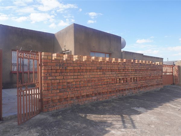3 Bedroom House 3 Bedroom House