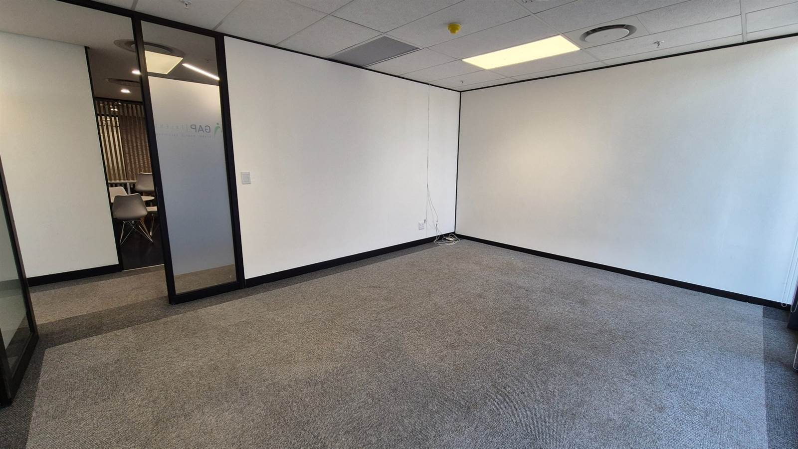 37  m² Office Space in Menlyn photo number 5