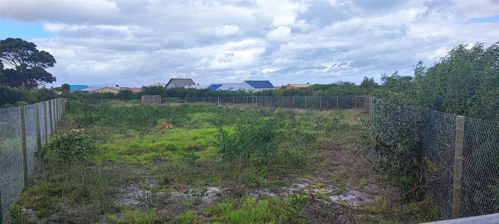 1044 m² Land available in Franskraal photo number 13