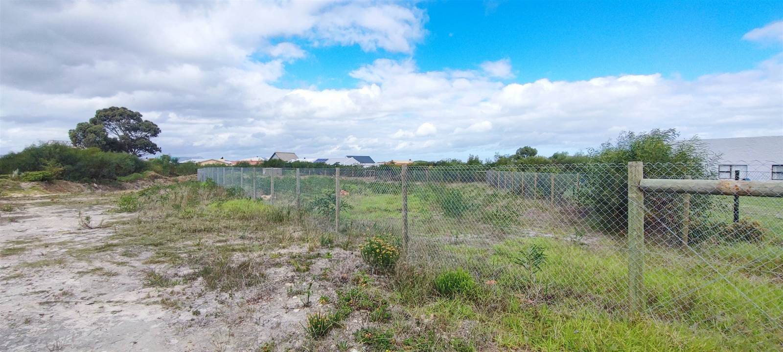 1044 m² Land available in Franskraal photo number 4