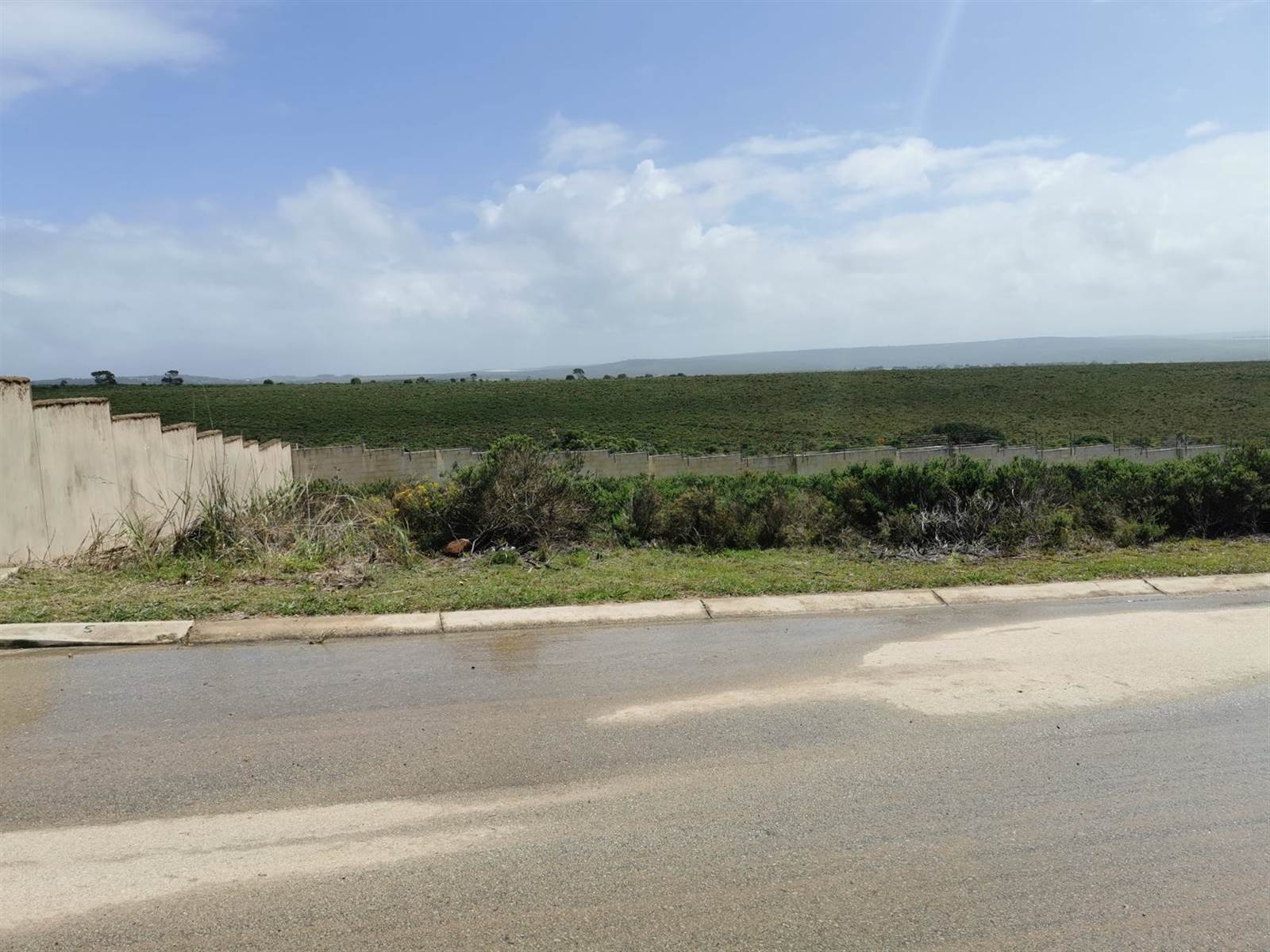 750 m² Land available in Jeffreys Bay photo number 7