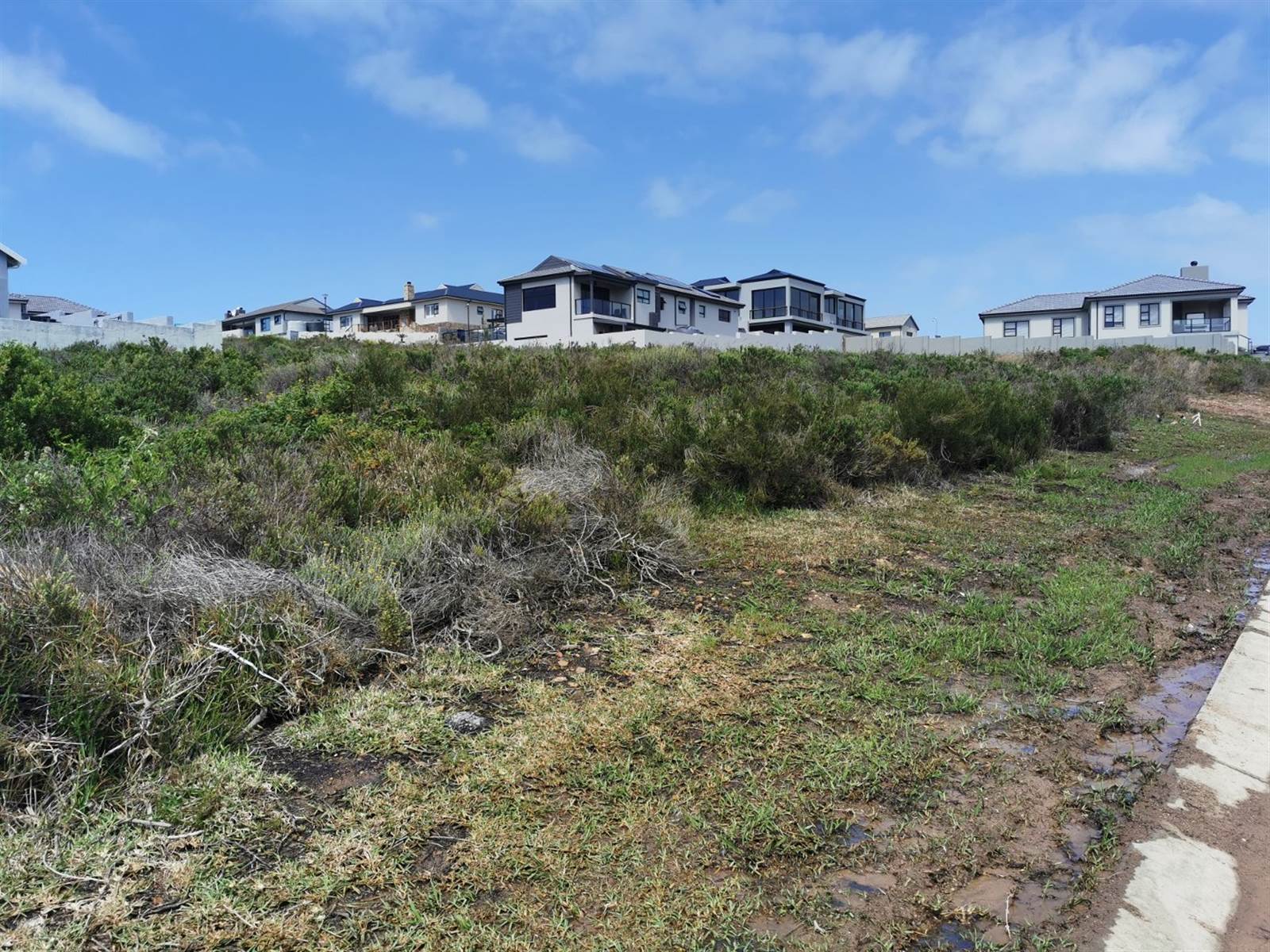750 m² Land available in Jeffreys Bay photo number 5