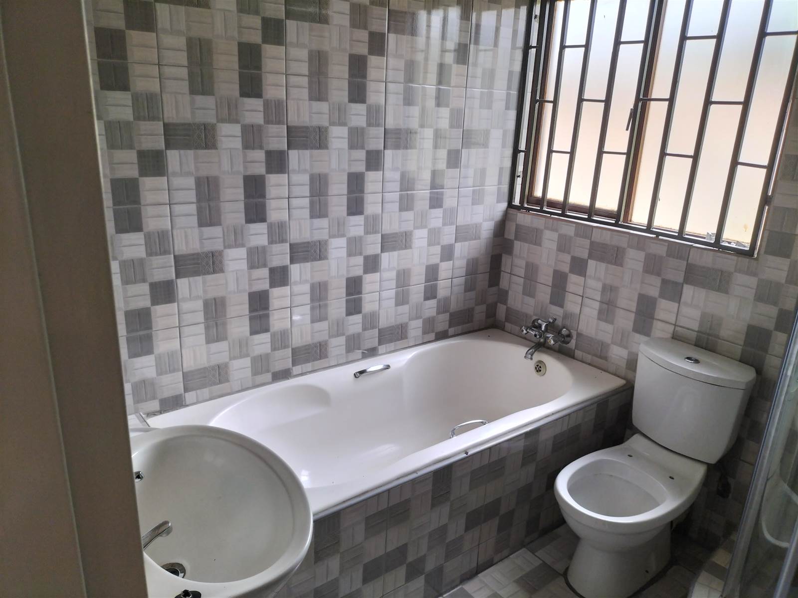 3 Bed Cluster in Tzaneen photo number 24