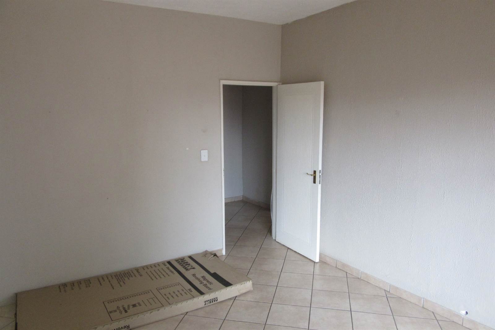 2 Bed Apartment in Krugersrus photo number 29