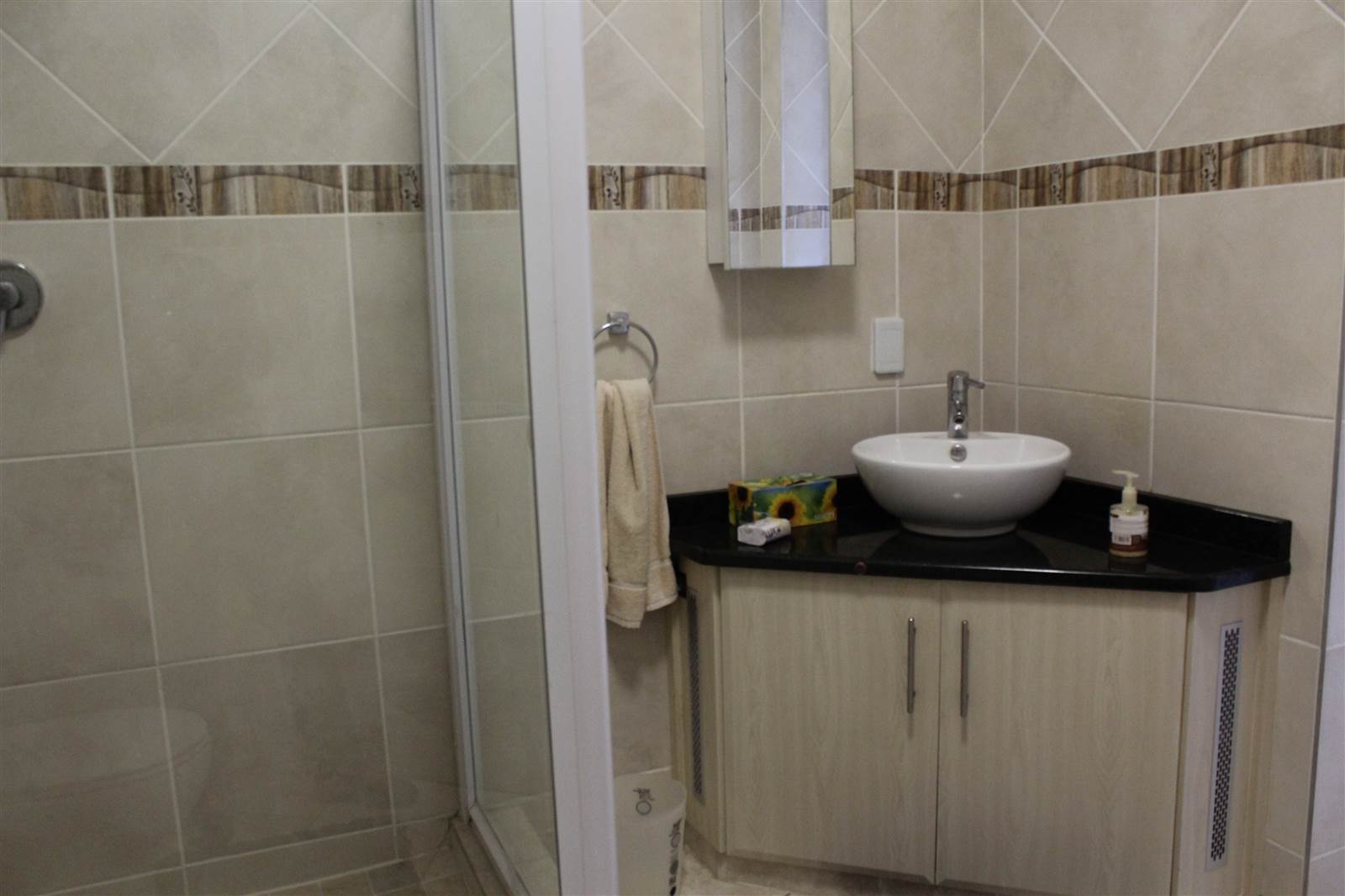 3 Bed Apartment in Scottburgh Central photo number 14