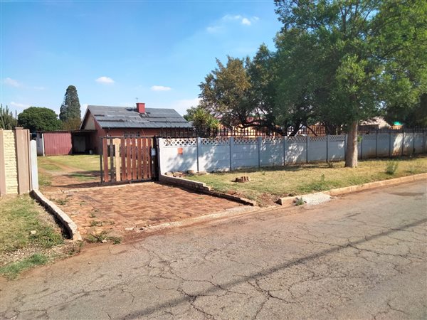7 Bed House in Strubenvale
