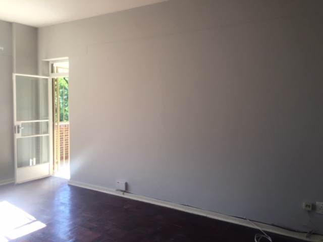 1 Bed Apartment in Parktown photo number 2