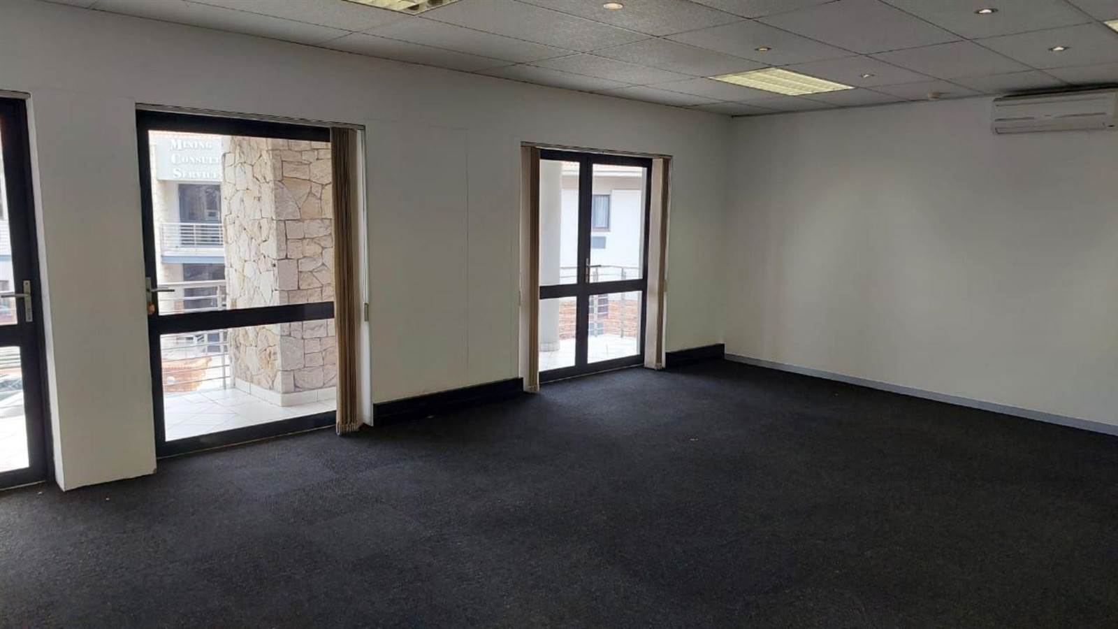 279  m² Commercial space in Bryanston photo number 12