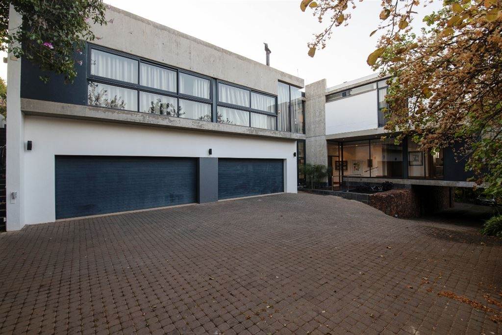 6 Bed House in Waterkloof photo number 17