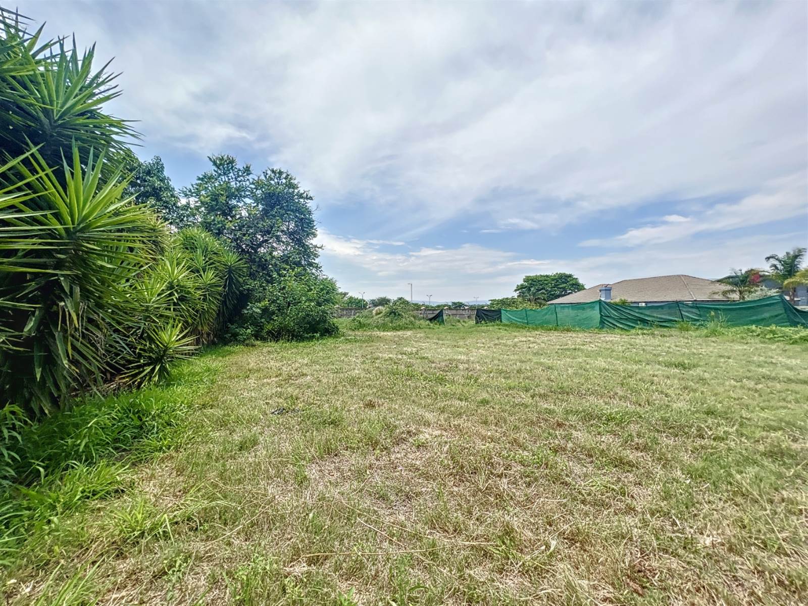878 m² Land available in Silverwoods Country Estate photo number 3