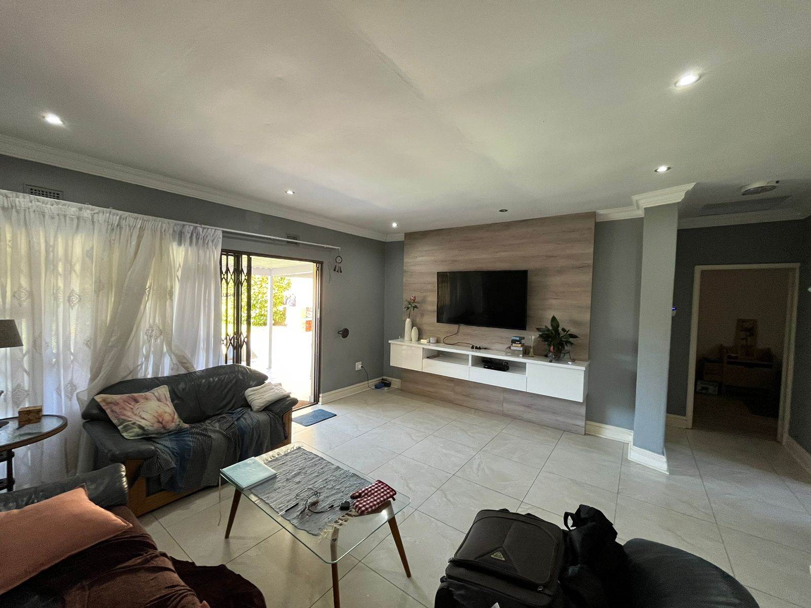 2 Bed House in Scottburgh South photo number 9