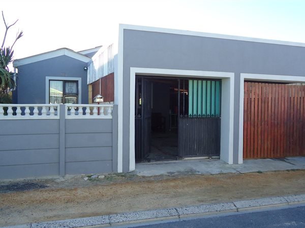 2 Bedroom House 2 Bedroom House