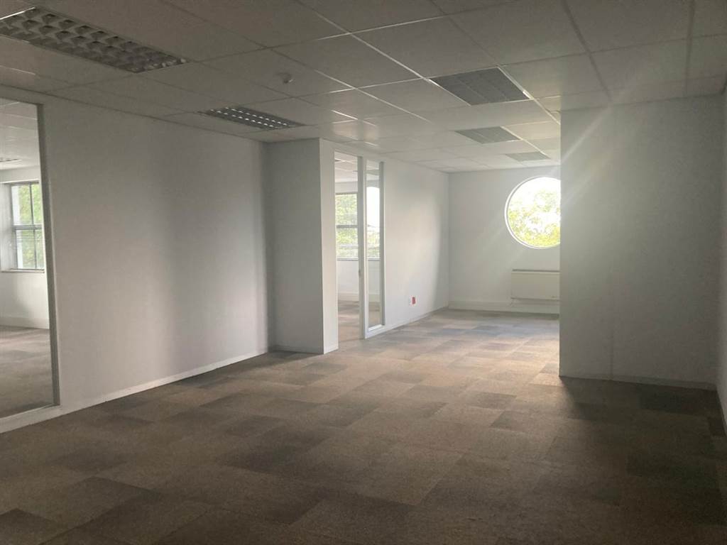 334  m² Commercial space in Illovo photo number 7