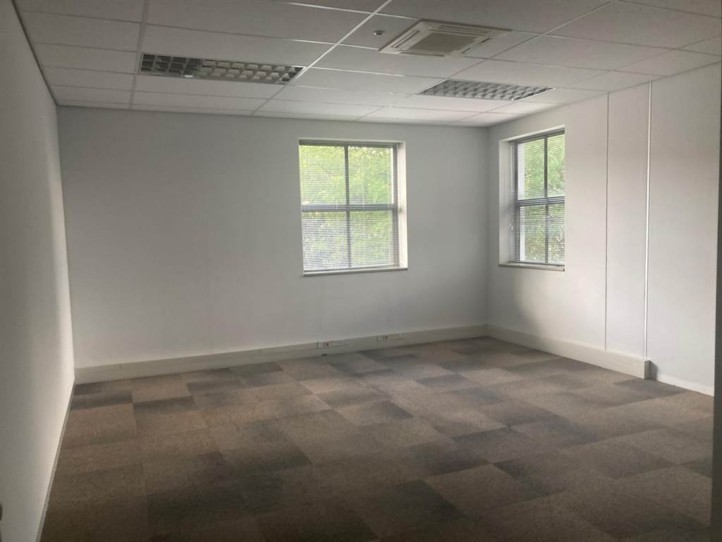 334  m² Commercial space in Illovo photo number 10