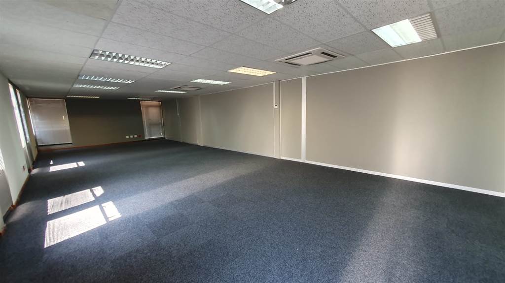 64  m² Commercial space in Lydiana photo number 3