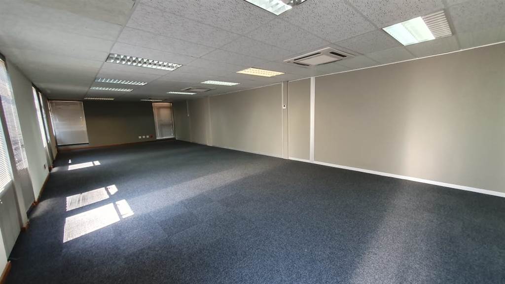 64  m² Commercial space in Lydiana photo number 6